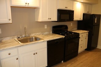 Bel Charlton in Pittsburgh, PA - Building Photo - Building Photo