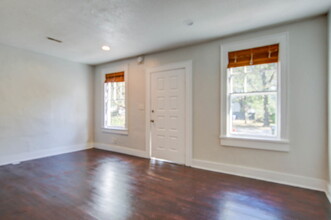 2682 Olympia Ave in North Charleston, SC - Building Photo - Building Photo