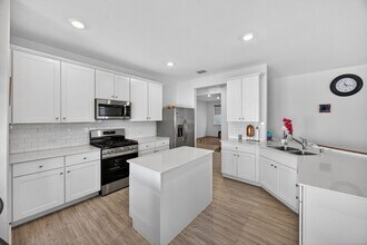 7025 English Elm Trl in McKinney, TX - Building Photo - Building Photo