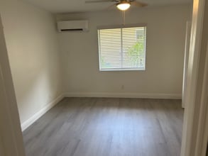 2440-2442 Jackson St in Hollywood, FL - Building Photo - Building Photo