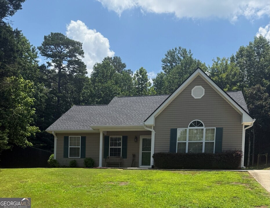 202 Chestnut Ave in Demorest, GA - Foto de edificio