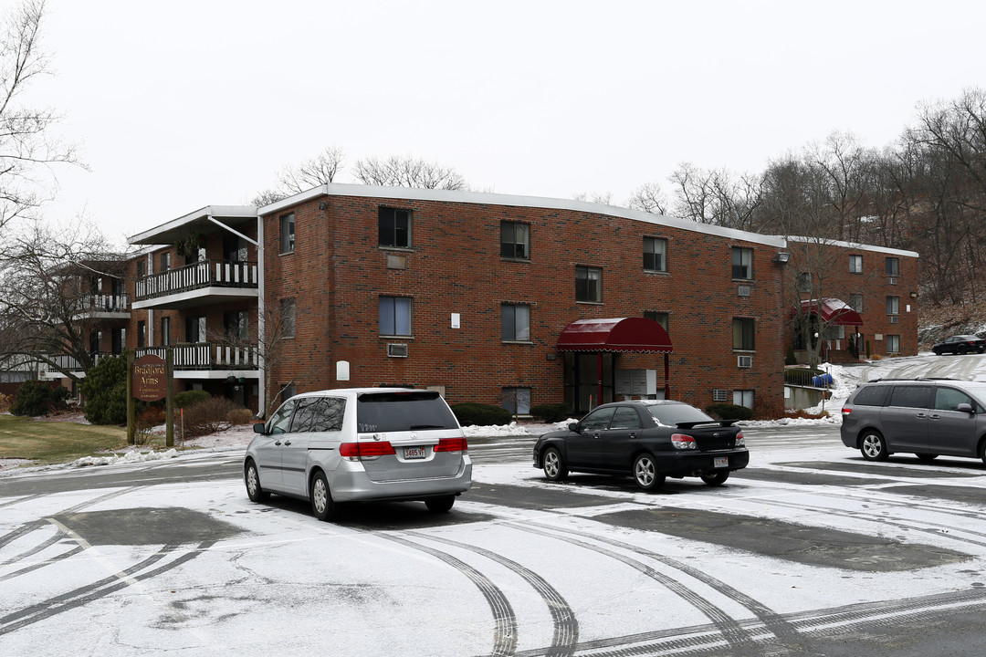 Bradford Condominiums in Woburn, MA - Building Photo