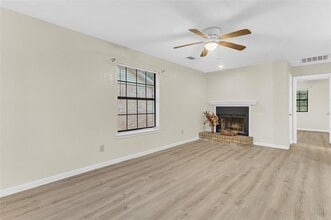 211 W Trinity St in Forney, TX - Building Photo - Building Photo