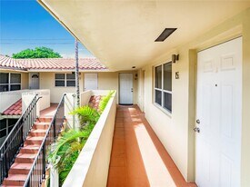 2025 Miami Rd in Fort Lauderdale, FL - Building Photo