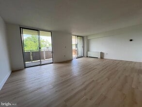 7501 Democracy Blvd in Bethesda, MD - Building Photo - Building Photo