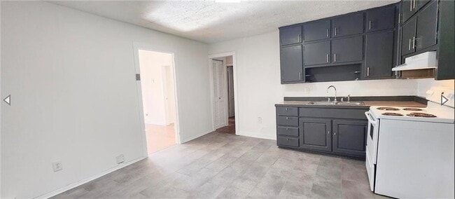 3510 E Ponce de Leon Ave in Scottdale, GA - Building Photo - Building Photo
