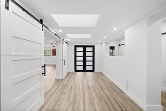 7520 Hispanola Ave in North Bay Village, FL - Building Photo - Building Photo