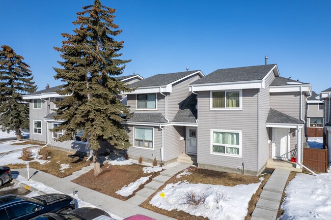 4360 58th St NE in Calgary, AB - Building Photo - Building Photo