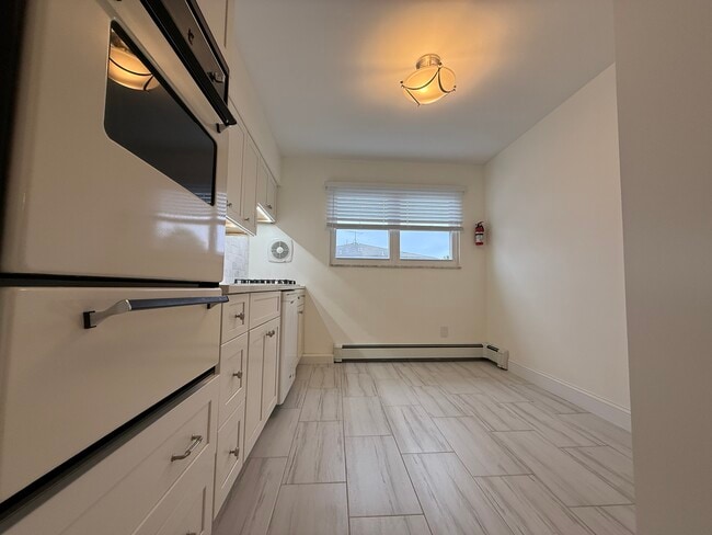 234 Wheeler St, Unit 2 in Cliffside Park, NJ - Building Photo - Building Photo