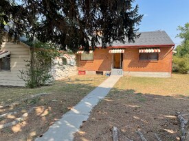 702 Filer Ave in Twin Falls, ID - Building Photo