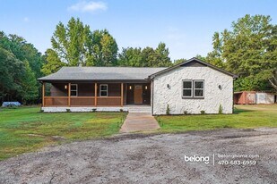 290 New Hope Rd in Mcdonough, GA - Building Photo