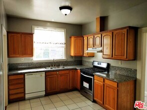 4418 Victoria Park Pl in Los Angeles, CA - Building Photo - Building Photo