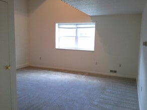 1110 Madison Ave, Unit 4 in Butler, PA - Building Photo - Building Photo