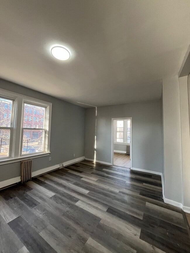 10 Randolph Ave, Unit 2A in Jersey City, NJ - Foto de edificio - Building Photo