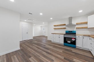 1105 Maxfield St in Waco, TX - Building Photo - Building Photo