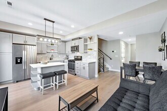 2869 W Parkside Pl in Denver, CO - Building Photo - Building Photo
