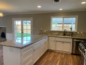 8909 Dontree Way in Elk Grove, CA - Building Photo - Building Photo
