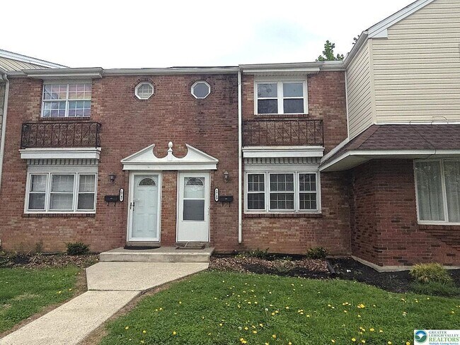 1749 Schoenersville Rd in Bethlehem, PA - Building Photo - Building Photo