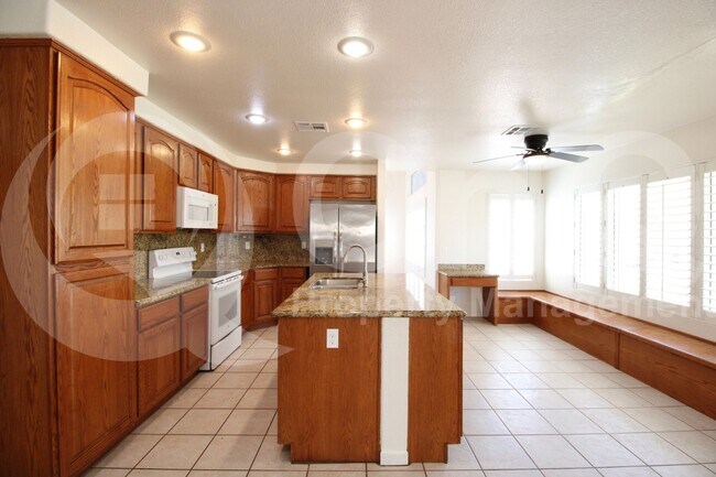 6321 E Roland St in Mesa, AZ - Building Photo - Building Photo