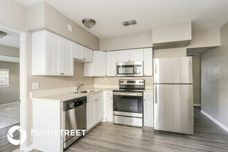 3032 40th Ave N in St. Petersburg, FL - Building Photo - Building Photo