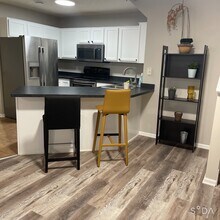 8630 Quarry Ridge Ln in Woodbury, MN - Foto de edificio - Building Photo