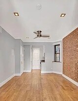 697 Tenth Avenue, Unit 2RN in New York, NY - Building Photo