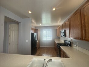 11714 Morgan Hill Dr in Bakersfield, CA - Building Photo - Building Photo