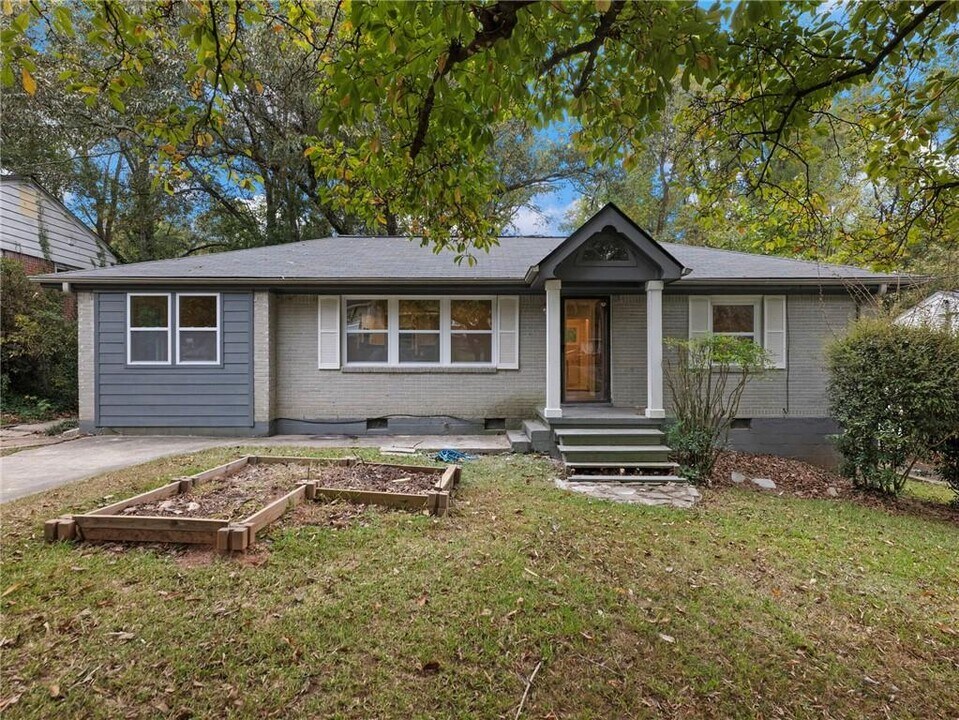 2949 Judylyn Dr in Decatur, GA - Building Photo