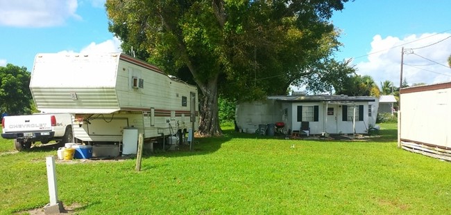 3401 SE 34th Ave in Okeechobee, FL - Foto de edificio - Building Photo