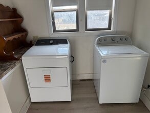 604 Millersville Ave, Unit A in Howards Grove, WI - Foto de edificio - Building Photo