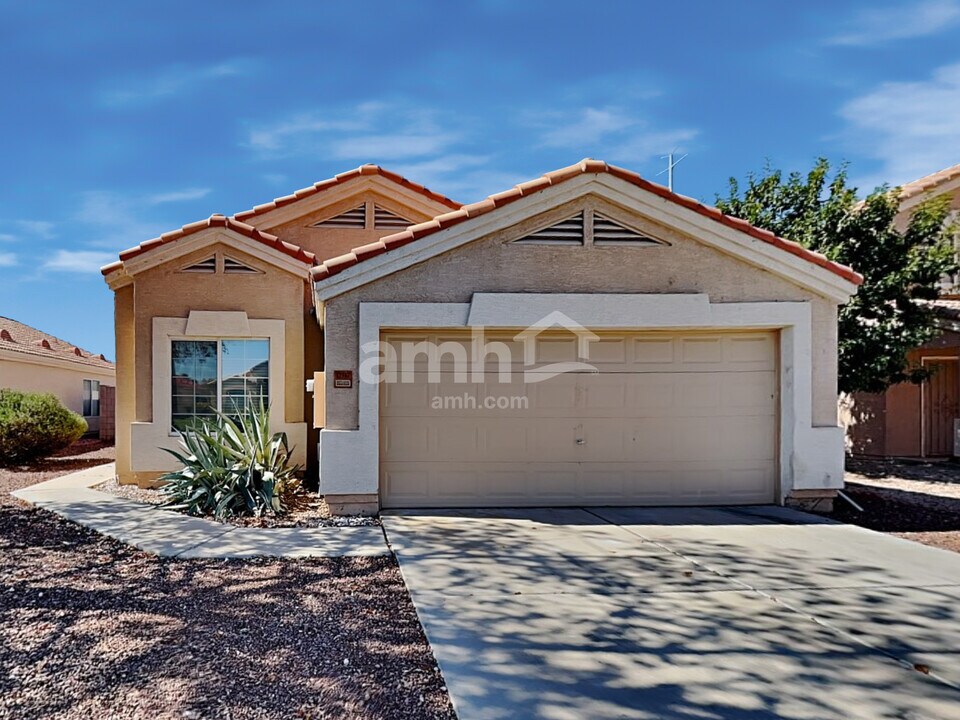 11967 W Granada Rd in Avondale, AZ - Foto de edificio