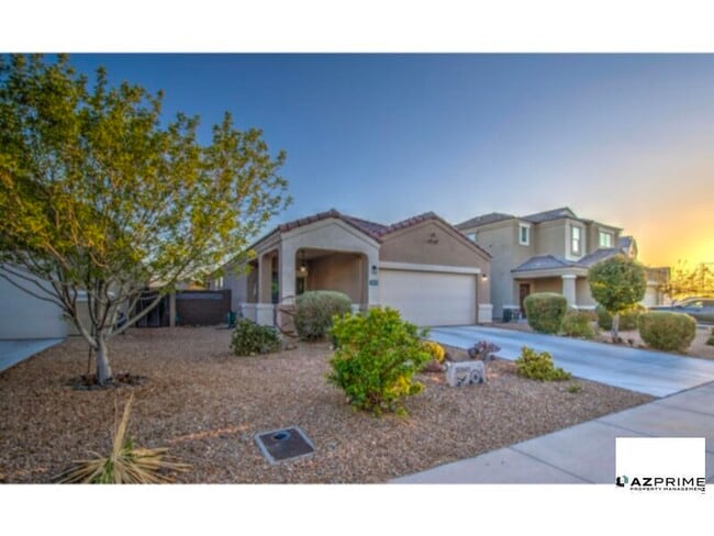 property at 30945 W Picadilly Rd