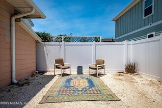 264 Davis St in Neptune Beach, FL - Building Photo - Building Photo