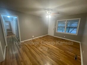 415 SW Walnut St in Lee's Summit, MO - Building Photo - Building Photo