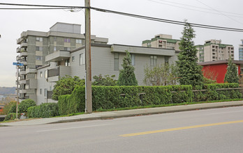 McCallum House in New Westminster, BC - Building Photo - Building Photo