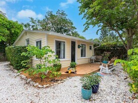 640 Broadway St in Longboat Key, FL - Building Photo
