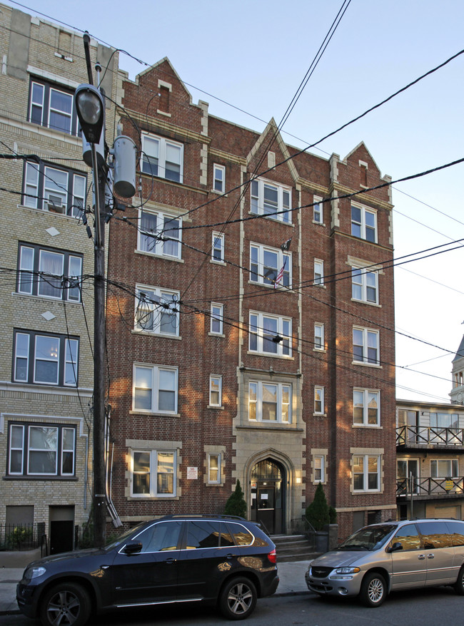 Kensington Avenue Apartments in Jersey City, NJ - Foto de edificio - Building Photo