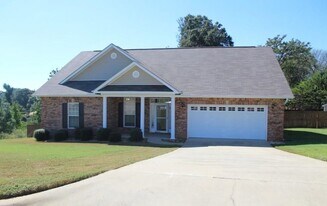 126 Autumn Way in Enterprise, AL - Building Photo