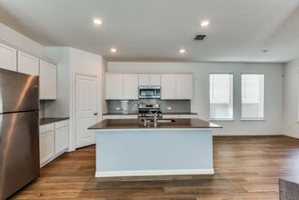 2925 S Griffin Ln in Crandall, TX - Building Photo - Building Photo