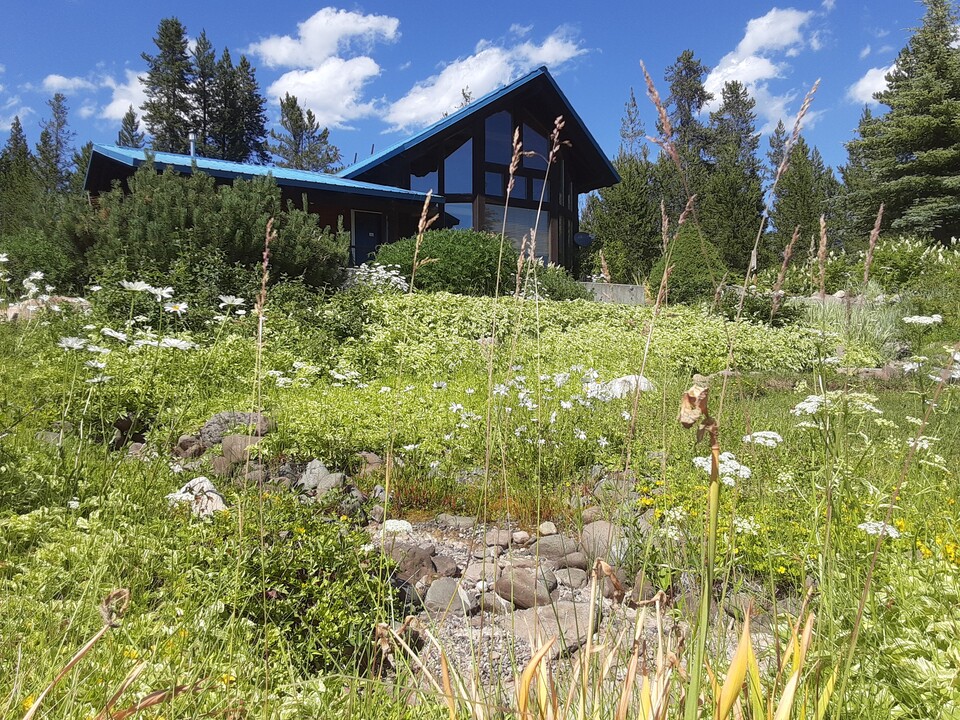 Bucksaw Lodge in Island Park, ID - Building Photo