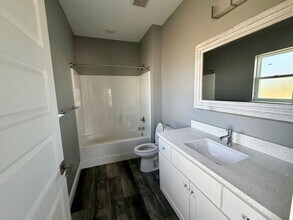 100 E 19th St in Panama City, FL - Building Photo - Building Photo