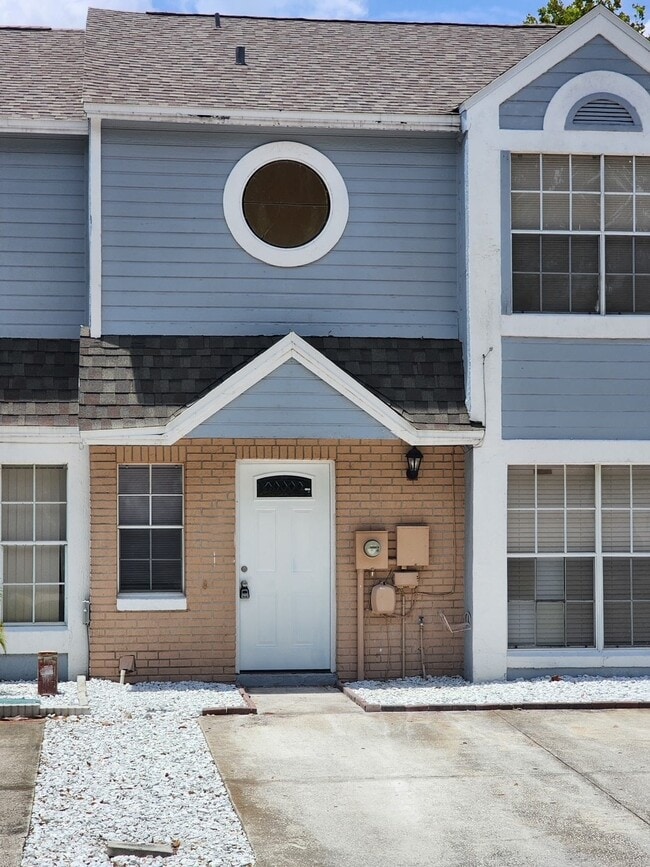 11112 Essex Ridge Ct in Orlando, FL - Foto de edificio - Building Photo