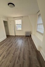 2 Hasbrouck Ave in Hasbrouck Heights, NJ - Building Photo - Building Photo