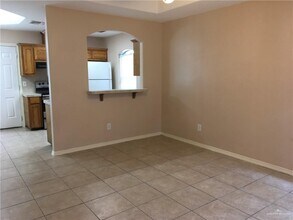 12 E Diamondhead Ave in Alton, TX - Building Photo - Building Photo