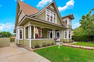 139 N Ivy Ave in Monrovia, CA - Building Photo - Building Photo