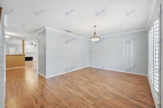 1229 Roaring Springs Rd in Fort Worth, TX - Building Photo - Building Photo