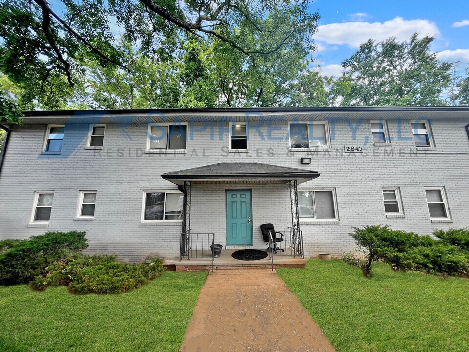 2847 Belvedere Ln in Decatur, GA - Building Photo