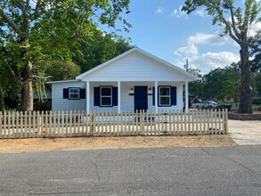 3010 Iroquois St in Baton Rouge, LA - Building Photo - Building Photo