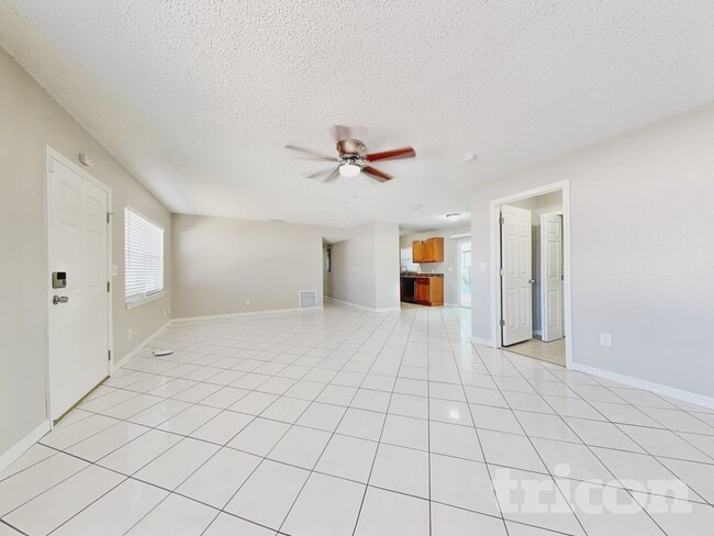 5110 Cresthill Dr in Tampa, FL - Foto de edificio - Building Photo