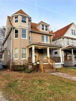 7523 Osage Ave in Cleveland, OH - Building Photo